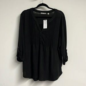 Notations 3/4 Sleeve Blouse with 3 buttons. Black. Size 3X.